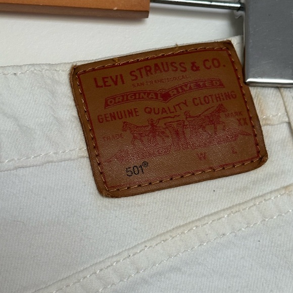 Levi’s shorts - Picture 3 of 3